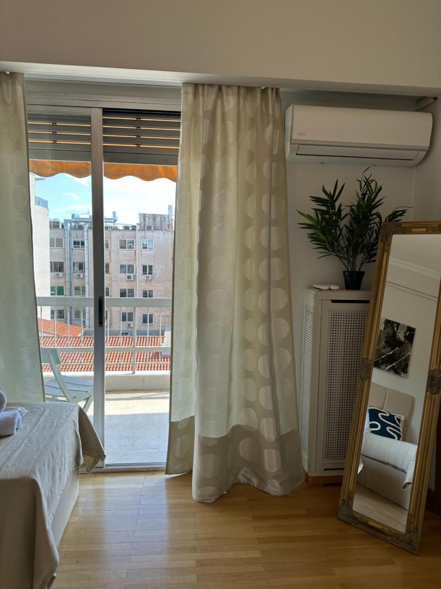 2 Bd Apt In Syntagma With Acropolis View أثينا المظهر الخارجي الصورة