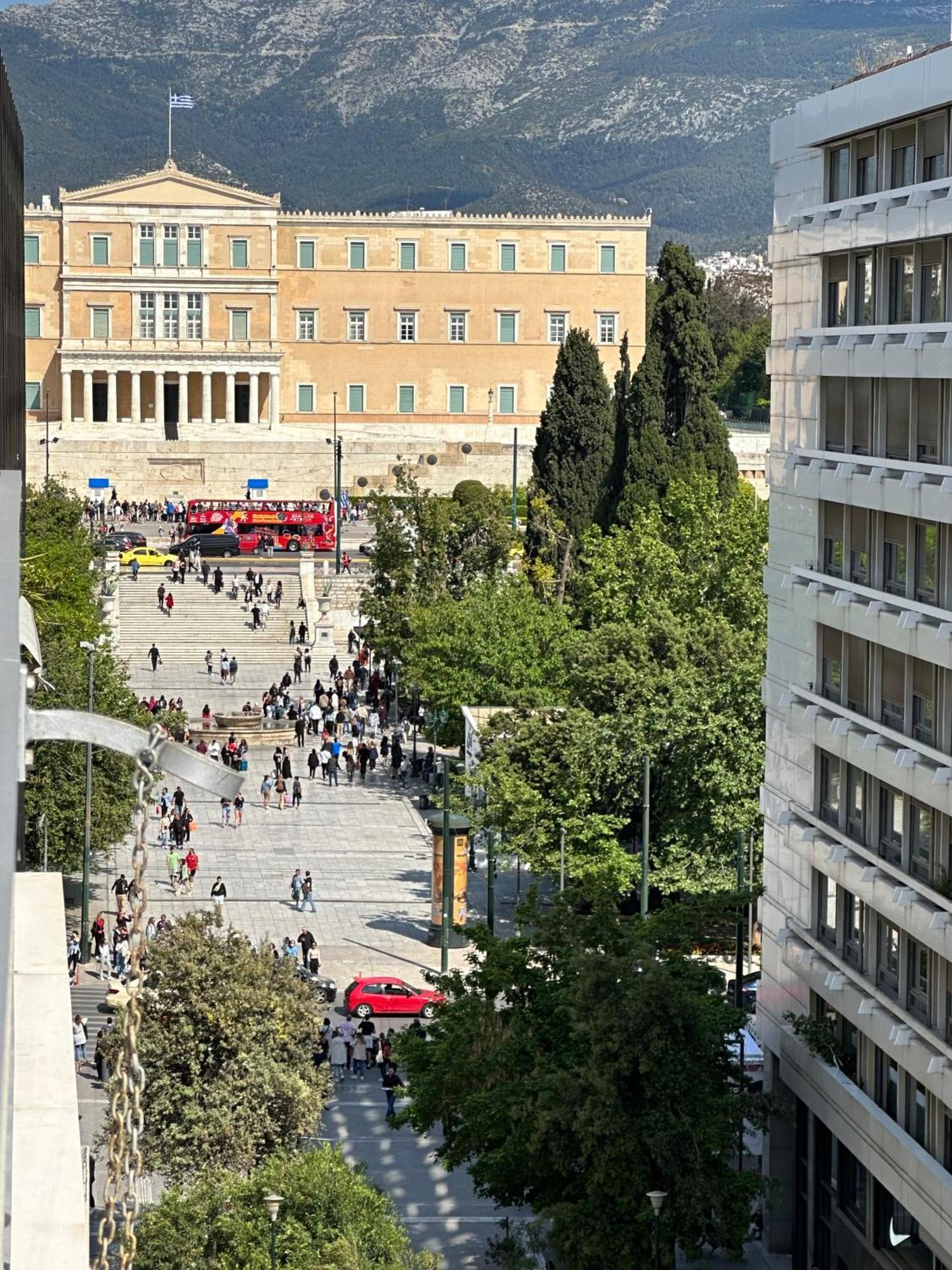 2 Bd Apt In Syntagma With Acropolis View أثينا المظهر الخارجي الصورة